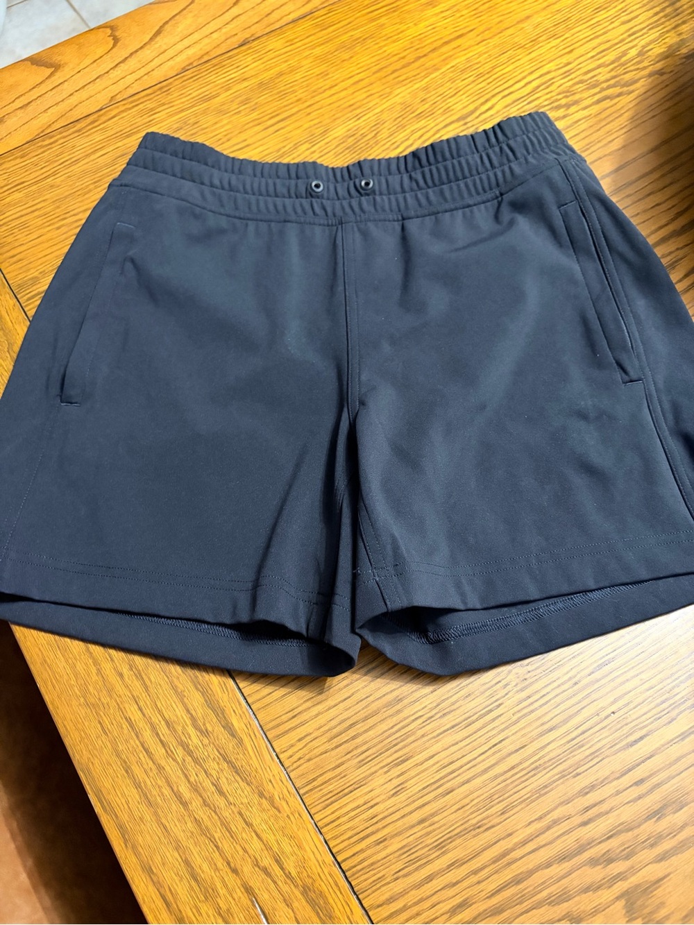 Aritzia Women's Active Pull-On Shorts - Black
